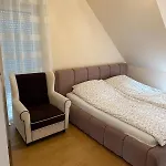 度假居 Doppelhaushaelfte 125m2 3 2 Badezimmer Kueche 5 Schlafplaetze Naehe Hamburg *