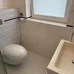 度假居 Doppelhaushaelfte 125m2 3 2 Badezimmer Kueche 5 Schlafplaetze Naehe Hamburg *
