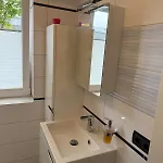 度假居 Doppelhaushaelfte 125m2 3 2 Badezimmer Kueche 5 Schlafplaetze Naehe Hamburg *
