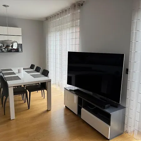 Doppelhaushaelfte 125m2 3 2 Badezimmer Kueche 5 Schlafplaetze Naehe Hamburg Stelle