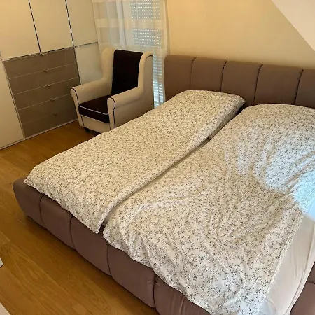 Doppelhaushaelfte 125m2 3 2 Badezimmer Kueche 5 Schlafplaetze Naehe Hamburg * Stelle