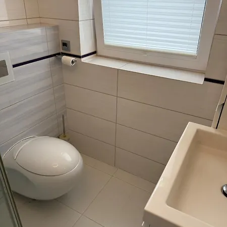 Prázdninový dům Doppelhaushaelfte 125m2 3 2 Badezimmer Kueche 5 Schlafplaetze Naehe Hamburg *
