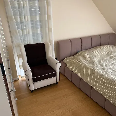 Doppelhaushaelfte 125m2 3 2 Badezimmer Kueche 5 Schlafplaetze Naehe Hamburg Prázdninový dům