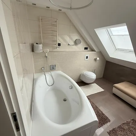 Prázdninový dům Doppelhaushaelfte 125m2 3 2 Badezimmer Kueche 5 Schlafplaetze Naehe Hamburg