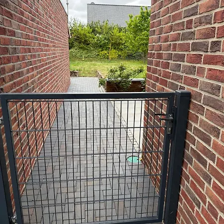 Prázdninový dům Doppelhaushaelfte 125m2 3 2 Badezimmer Kueche 5 Schlafplaetze Naehe Hamburg Stelle