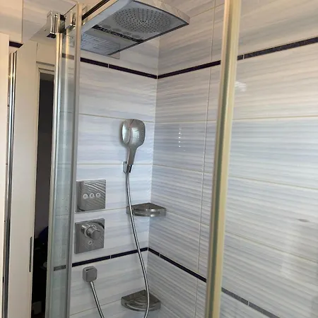 Doppelhaushaelfte 125m2 3 2 Badezimmer Kueche 5 Schlafplaetze Naehe Hamburg Stelle