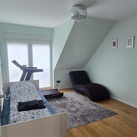 Doppelhaushaelfte 125m2 3 2 Badezimmer Kueche 5 Schlafplaetze Naehe Hamburg