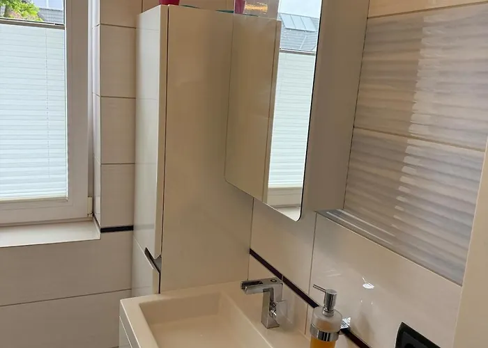 Ferienhaus Doppelhaushälfte 125m2 3 2 Badezimmer Küche 5 Schlafplätze Nähe Hamburg *
