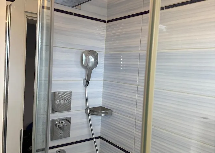 Doppelhaushaelfte 125m2 3 2 Badezimmer Kueche 5 Schlafplaetze Naehe Hamburg Stelle